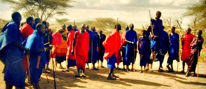 Masai_welcoming_dance_in_Ngorogoro_National_Park